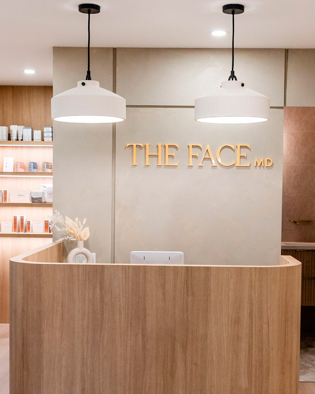 baer-brand-studio-the-face-md-secondary-logo-signage-signature-package