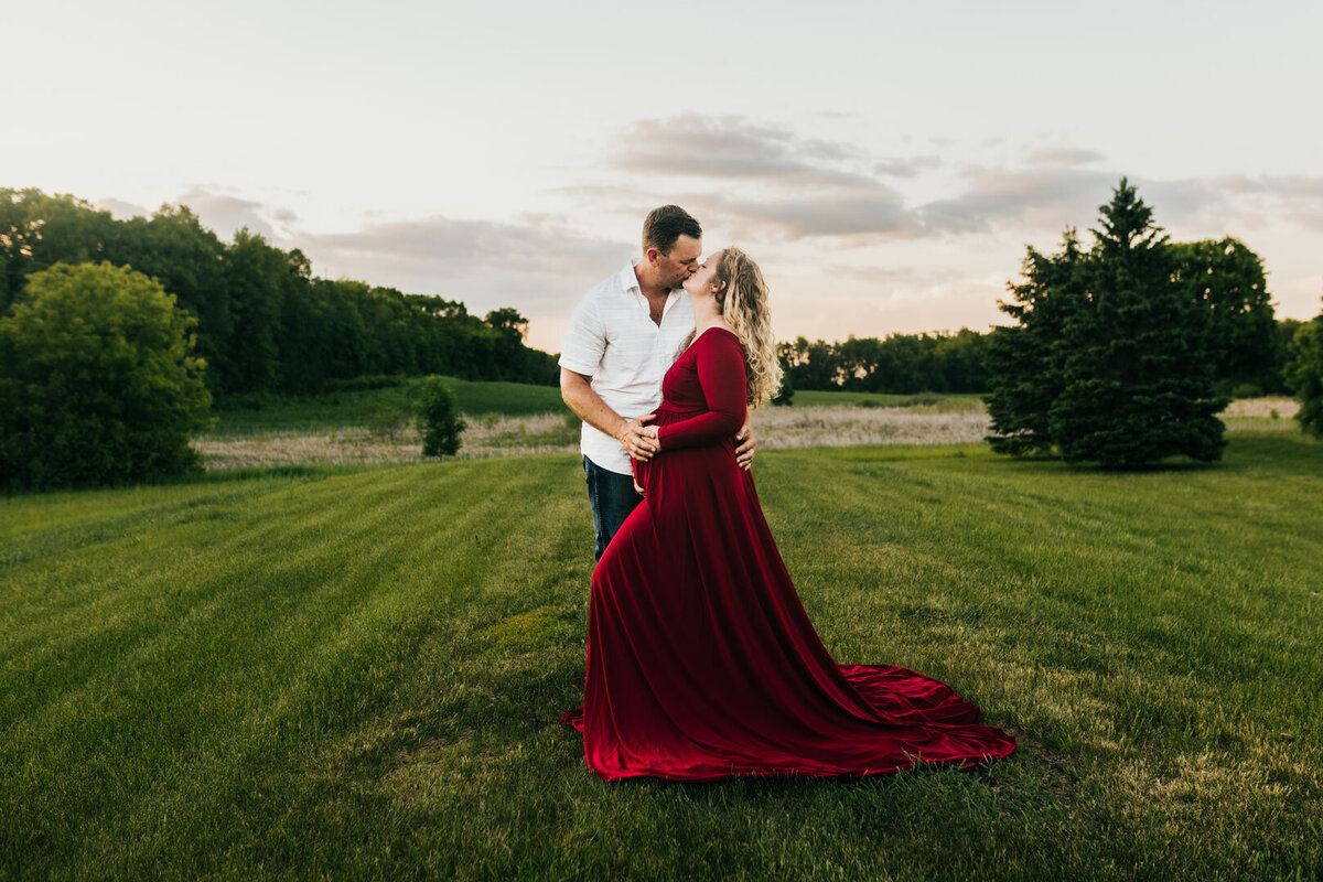 Maternity-session-in-the-country