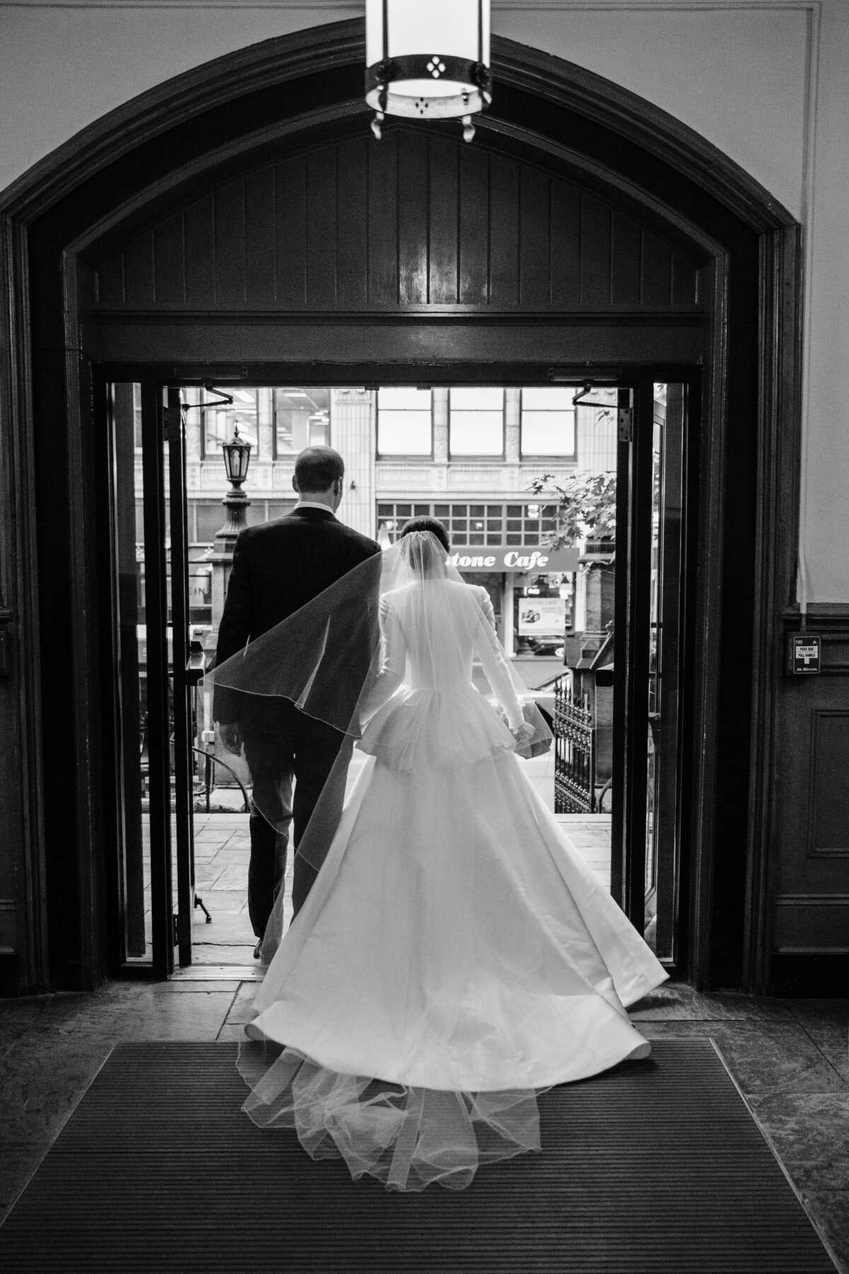 AbieLivesayPhotography-PittsburghWeddingPhotographer-DuquesneClub-AlexandraColin-697