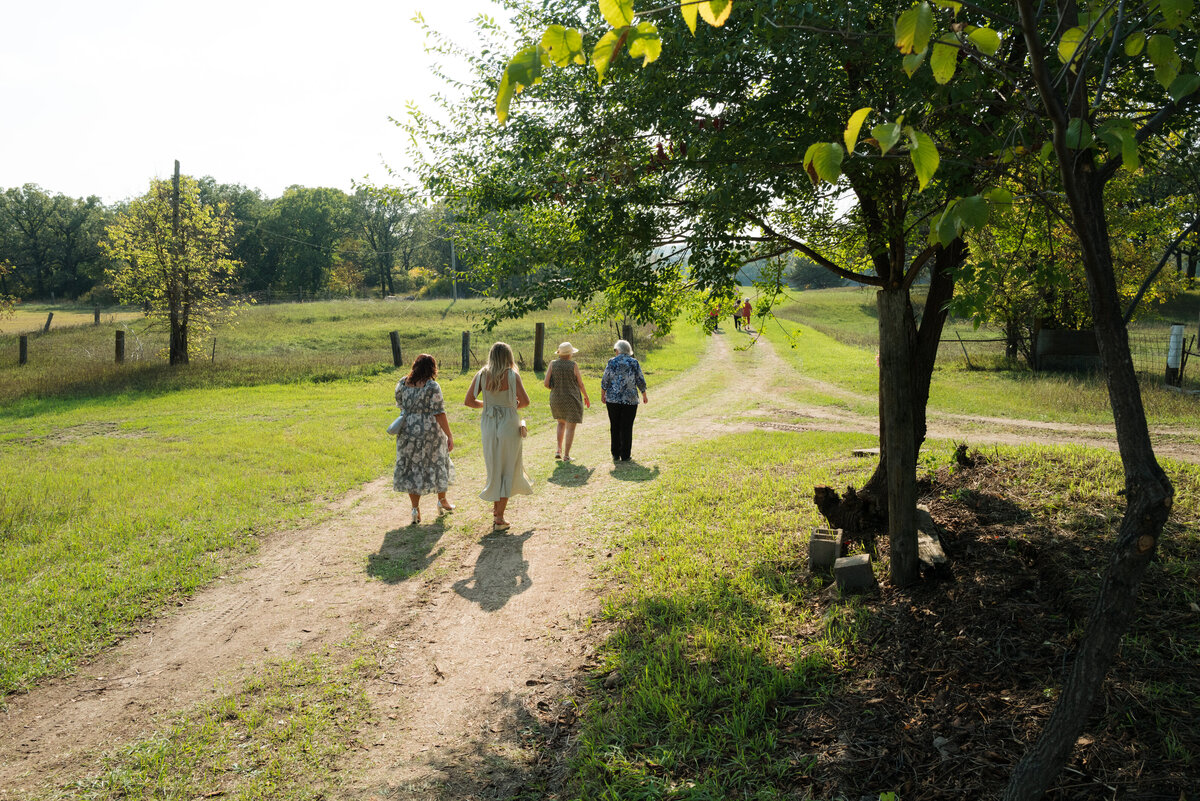 Backyard-Wedding-Rogers-MN-B&S-Will-DeGraw-Clever-Disarray-49