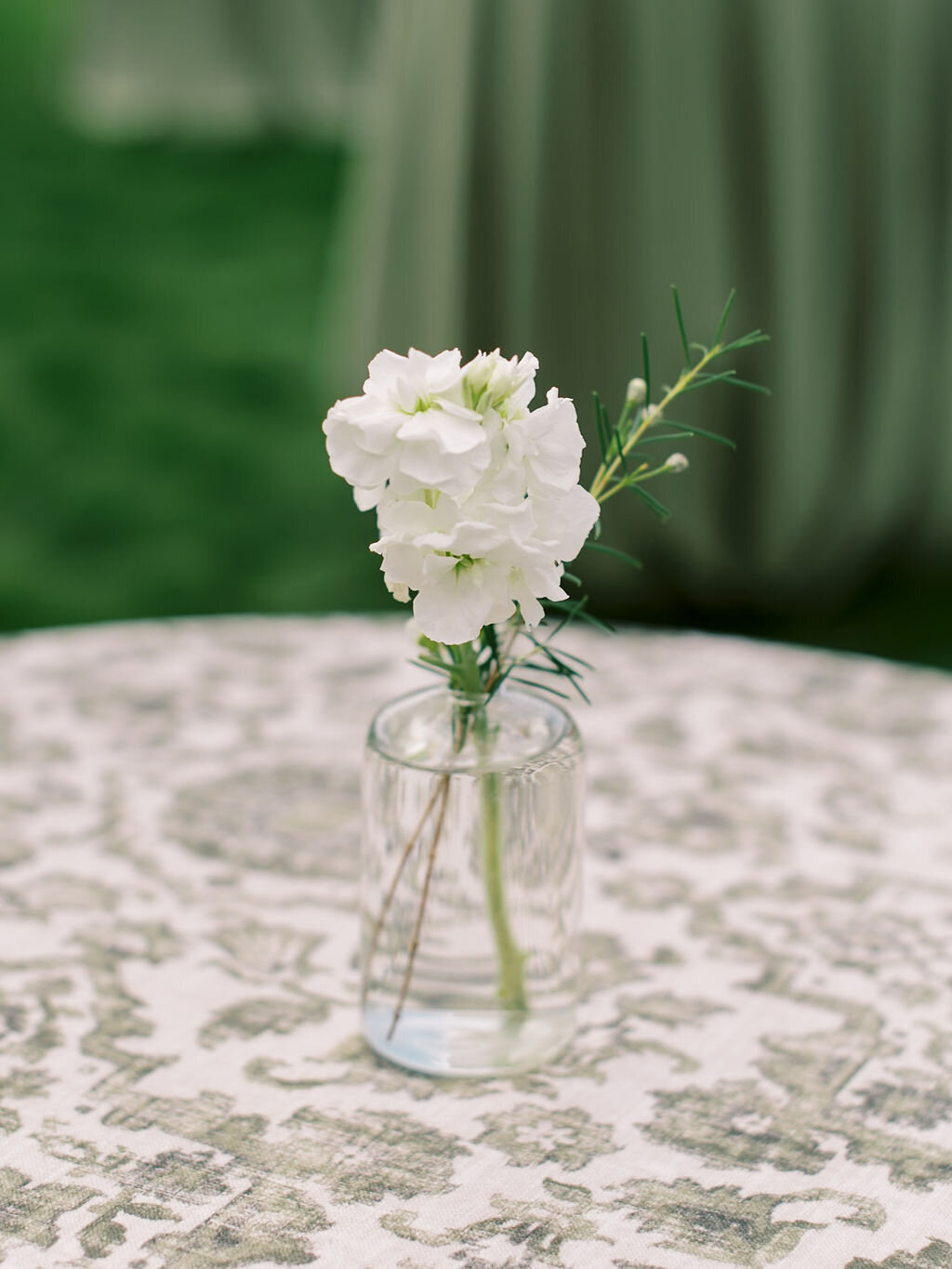 cocktail-table-floral