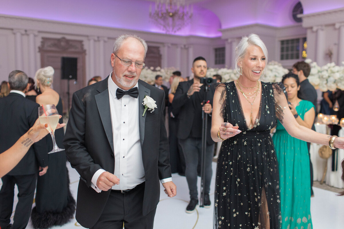 Molly Sue Photography Wedding at Park Chateau 73