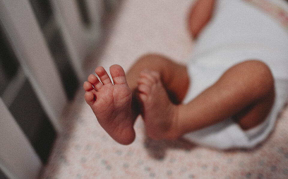 newborn+feet