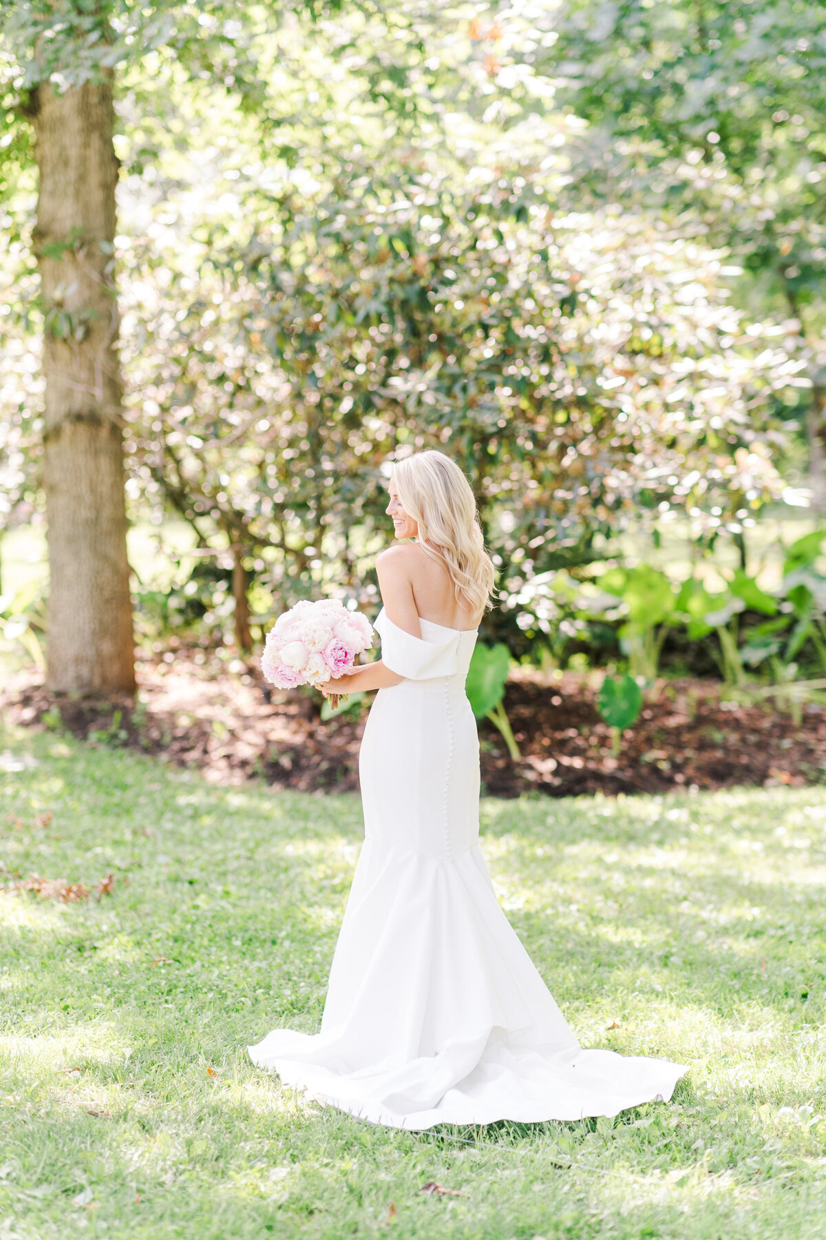 Classic Blush & Gold Goodstone Inn Wedding  Megan Kelsey Photography-1843