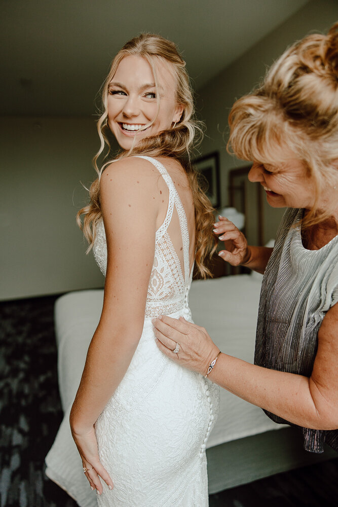 Rustic Chic Wedding at Stanley's Olde Maple Lane Farm Wedding - Emma Persi Photography-10