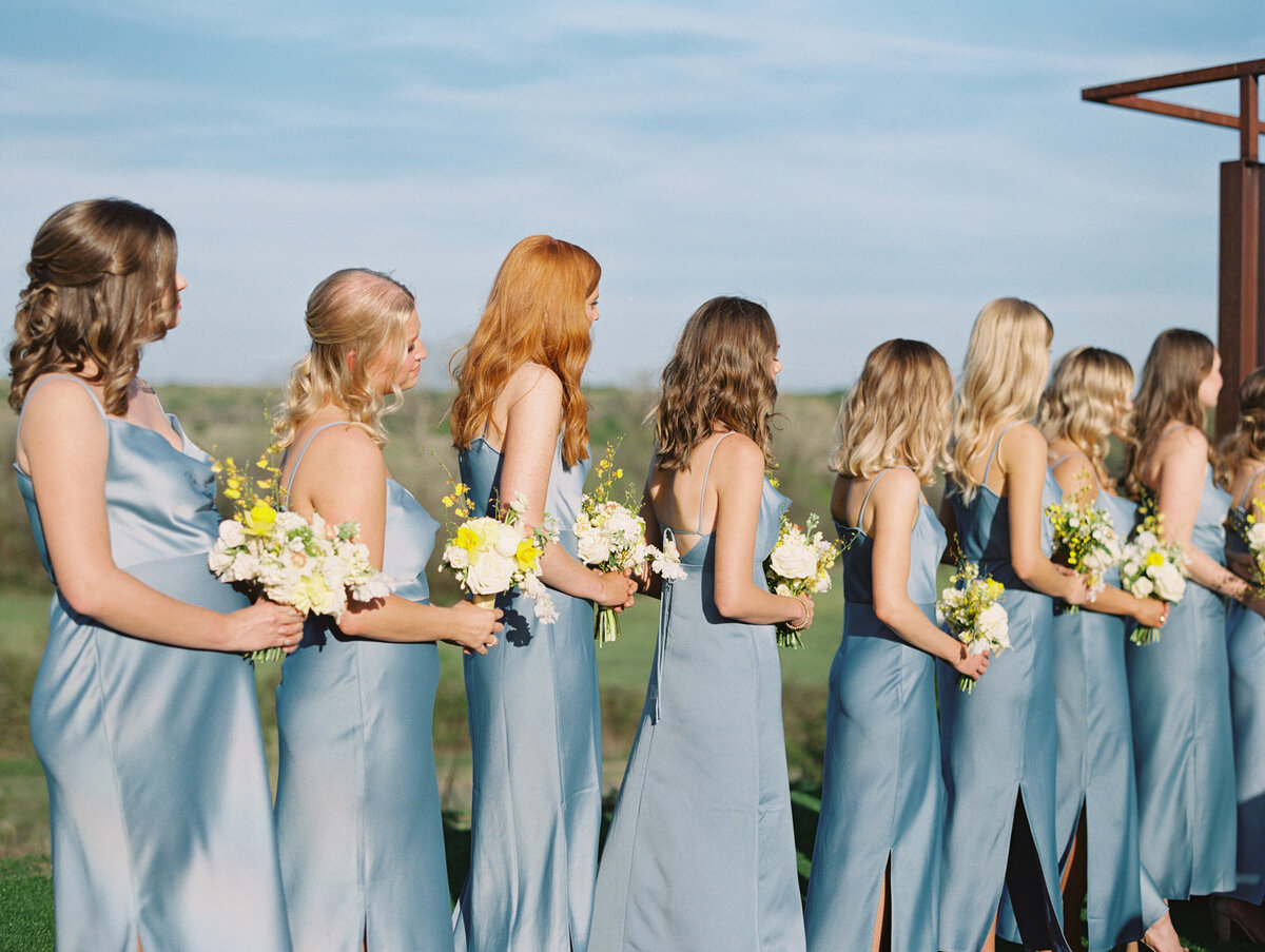 timeless-wedding-ceremony-dallas-outdoor-lazy-s-hacienda-venue-14