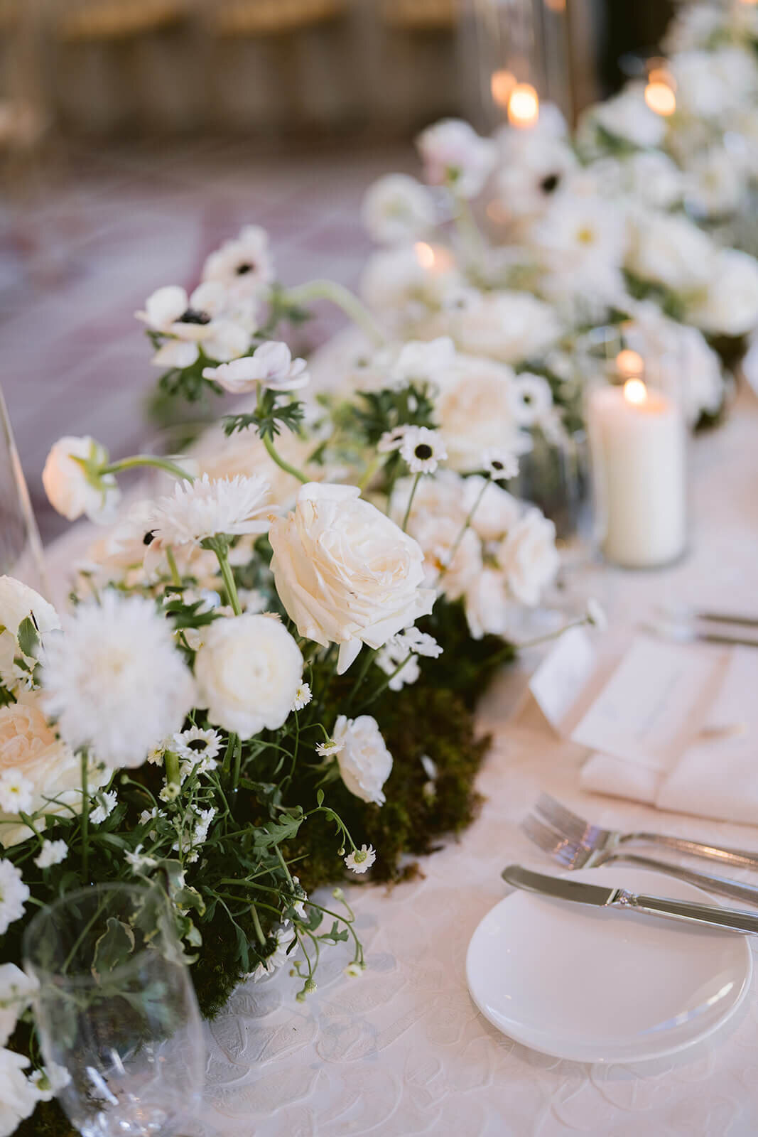 sharron-ian-aspen-mountain-club-wedding-reception-head-table-3