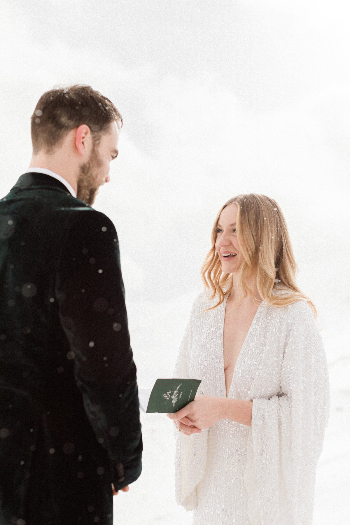 Colorado_Loveland_Pass_Winter_Elopement_By_Diana_Coulter-14