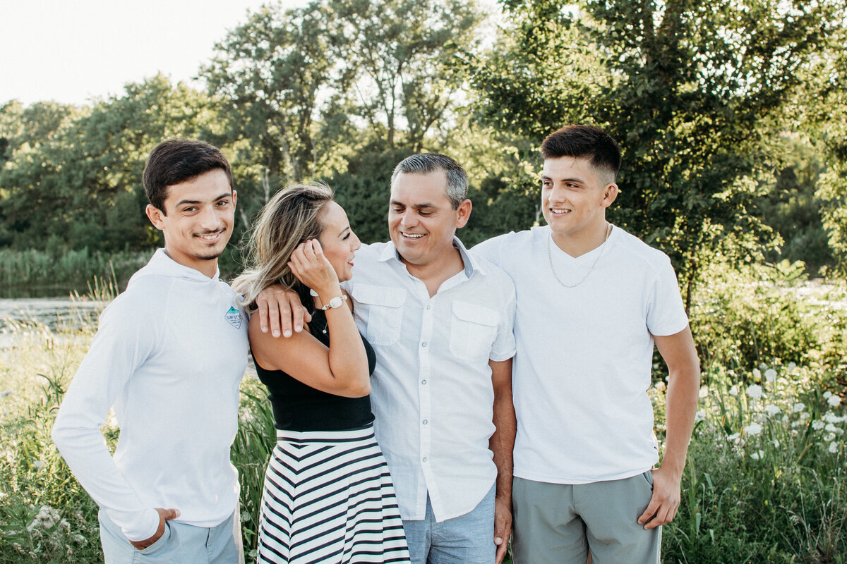 Candid photo of a family during a photoshoot in Mallard Lake, Roselle, IL