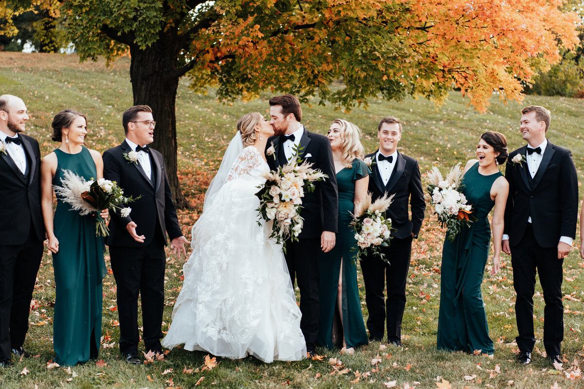 outdoor fall wedding photos in Chicago with bridesmaids and groomsmen