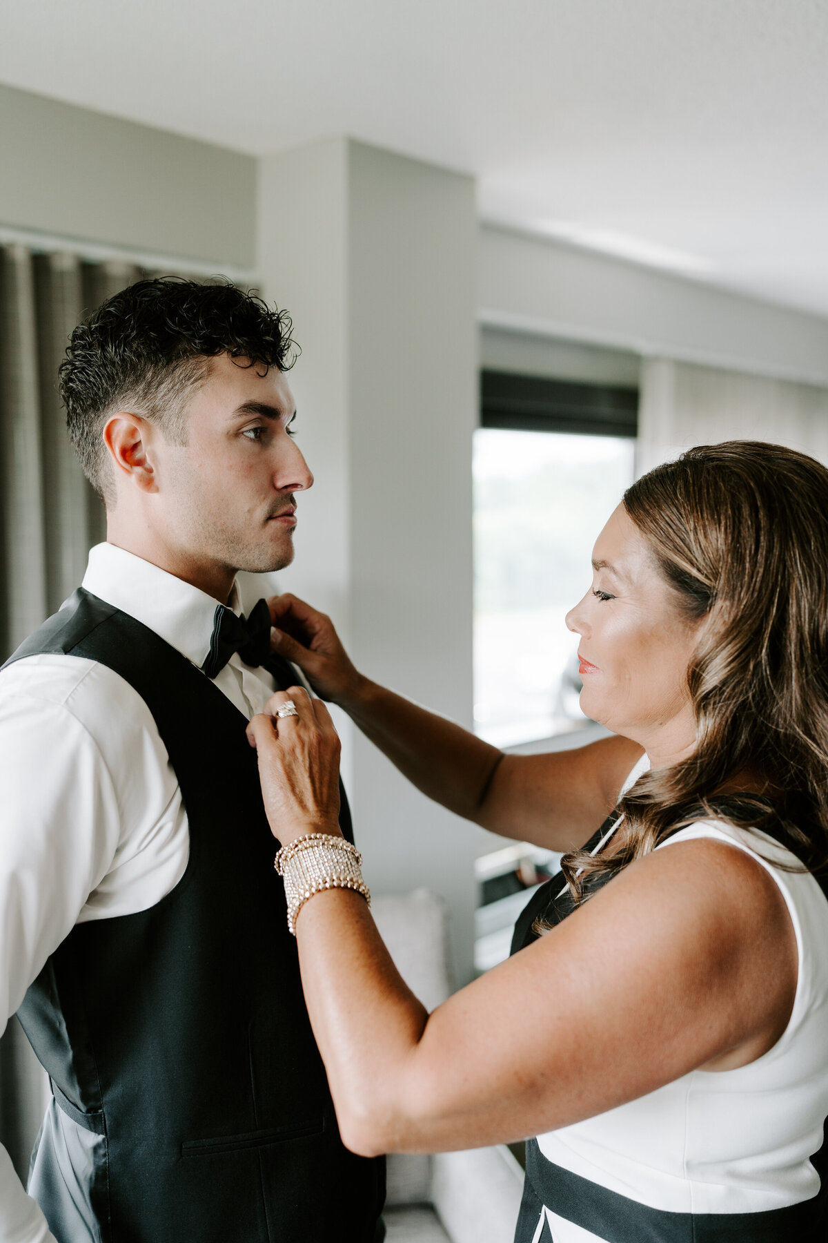 abby-parker-lake-minnetonka-wedding-8