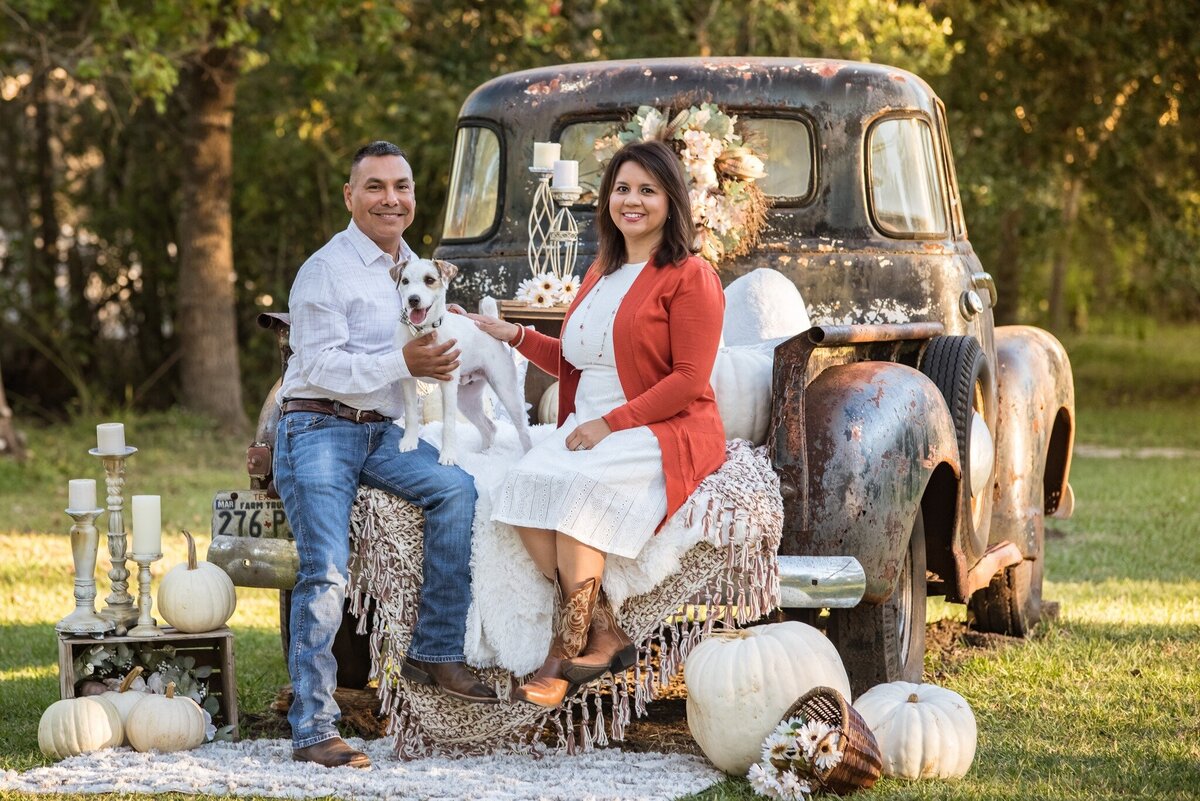 family portrait photographer in santa fe texas with vintage truck