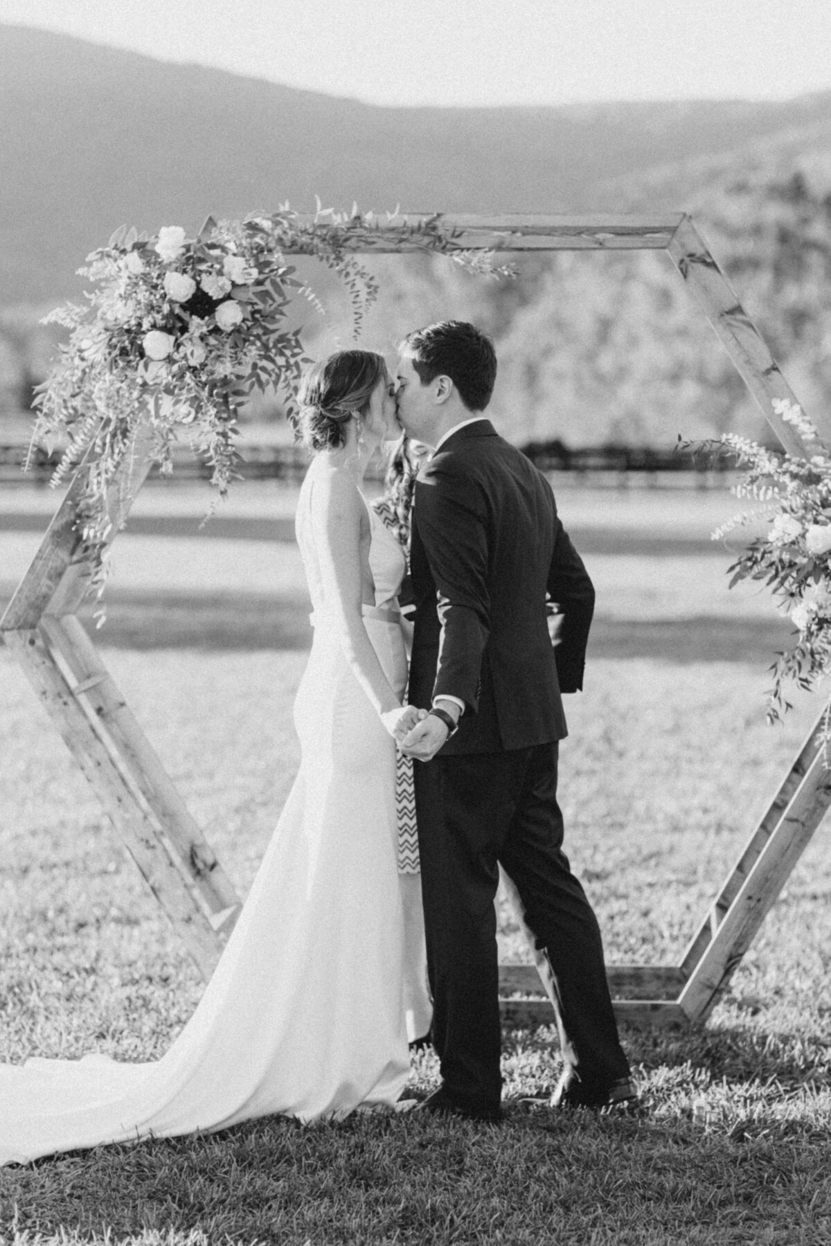 audra-jones-photography-king-family-vineyards-wedding-ali-richie-43
