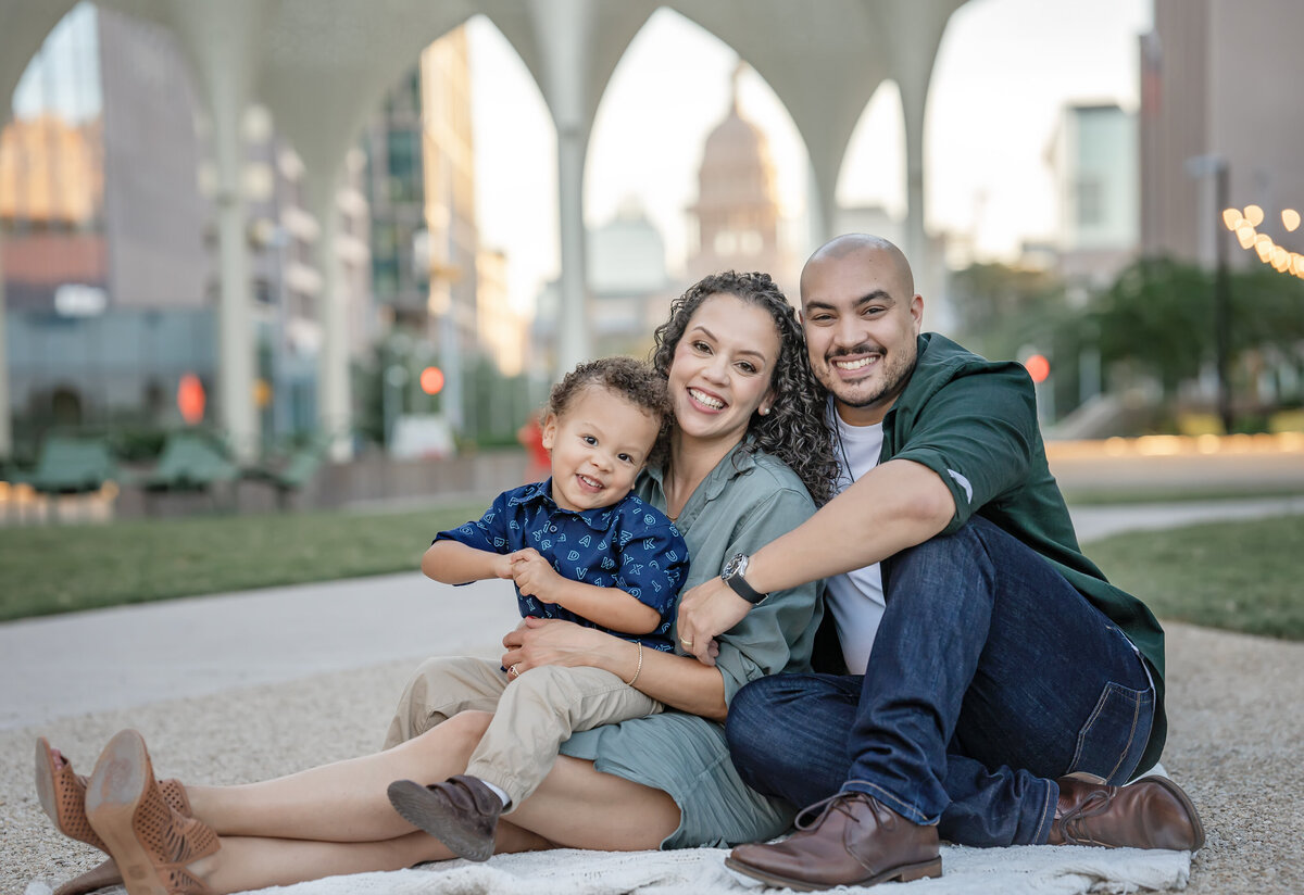 Austin_family_photo_session_downtown_06