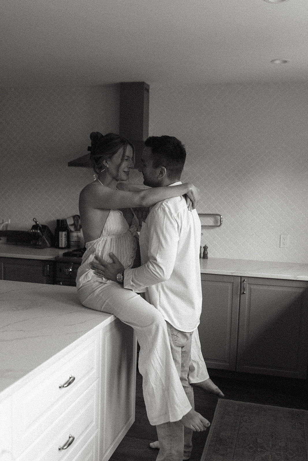 Calgary Maternity Photographer Laura Karl Photo 1