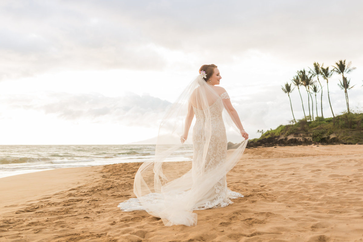 Hawaii wedding photographers