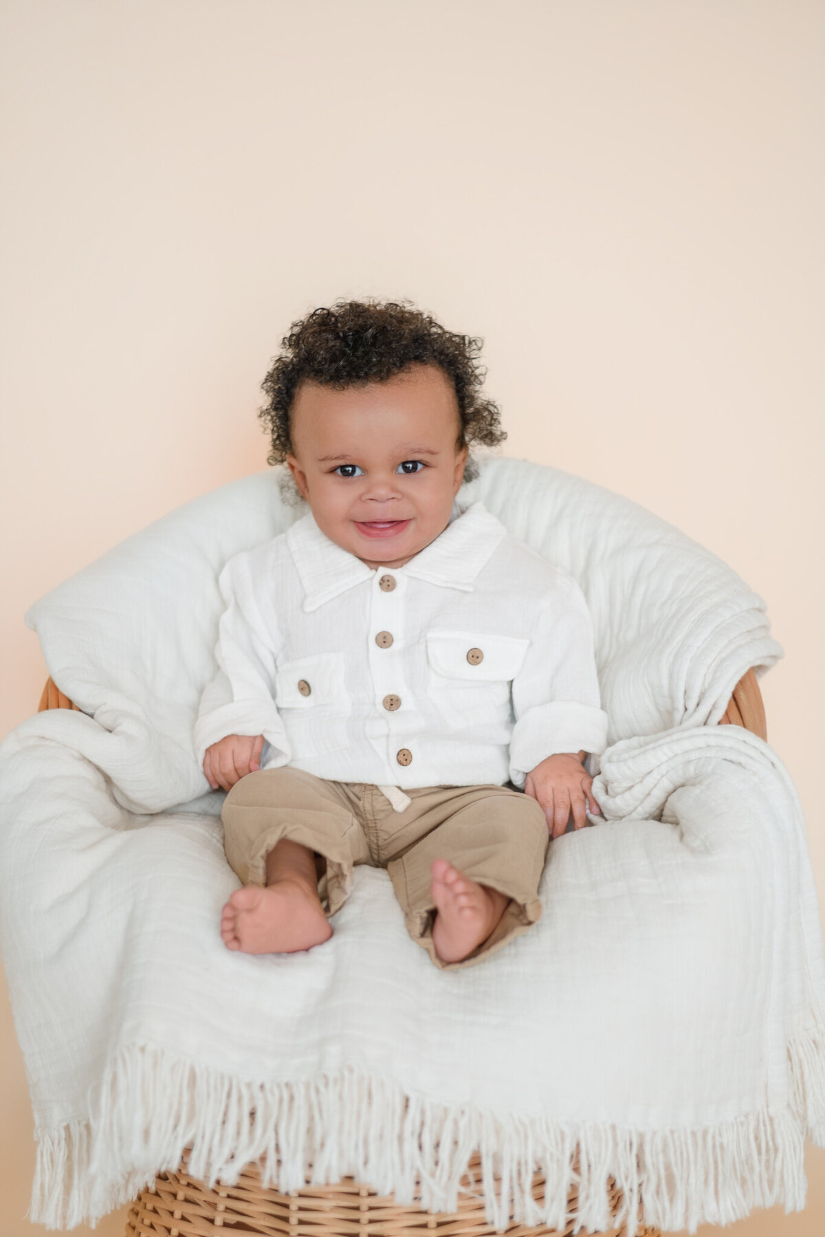 milestone-session-baby-boy-in-white-and-khaki
