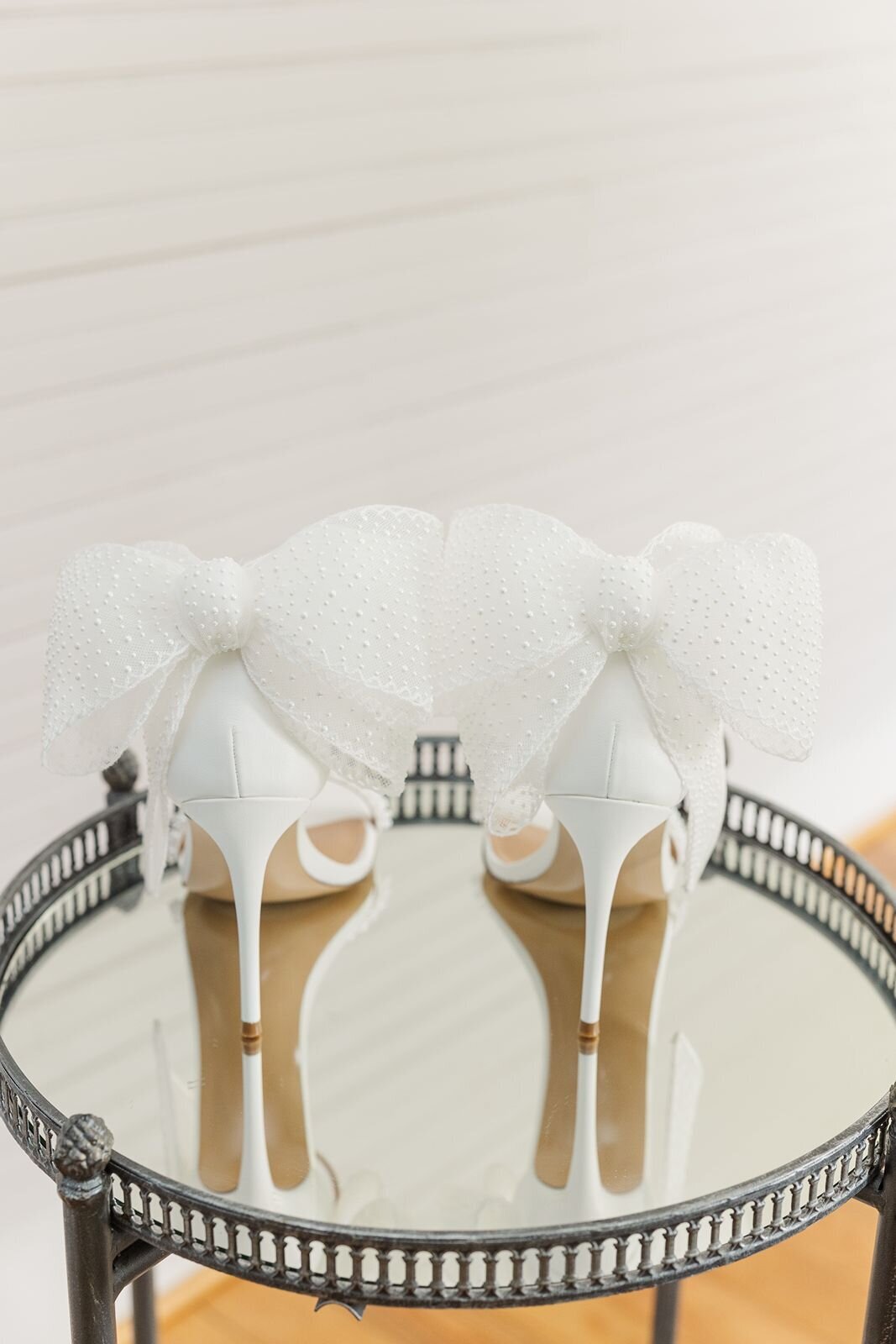 Bridal shoes with white bows