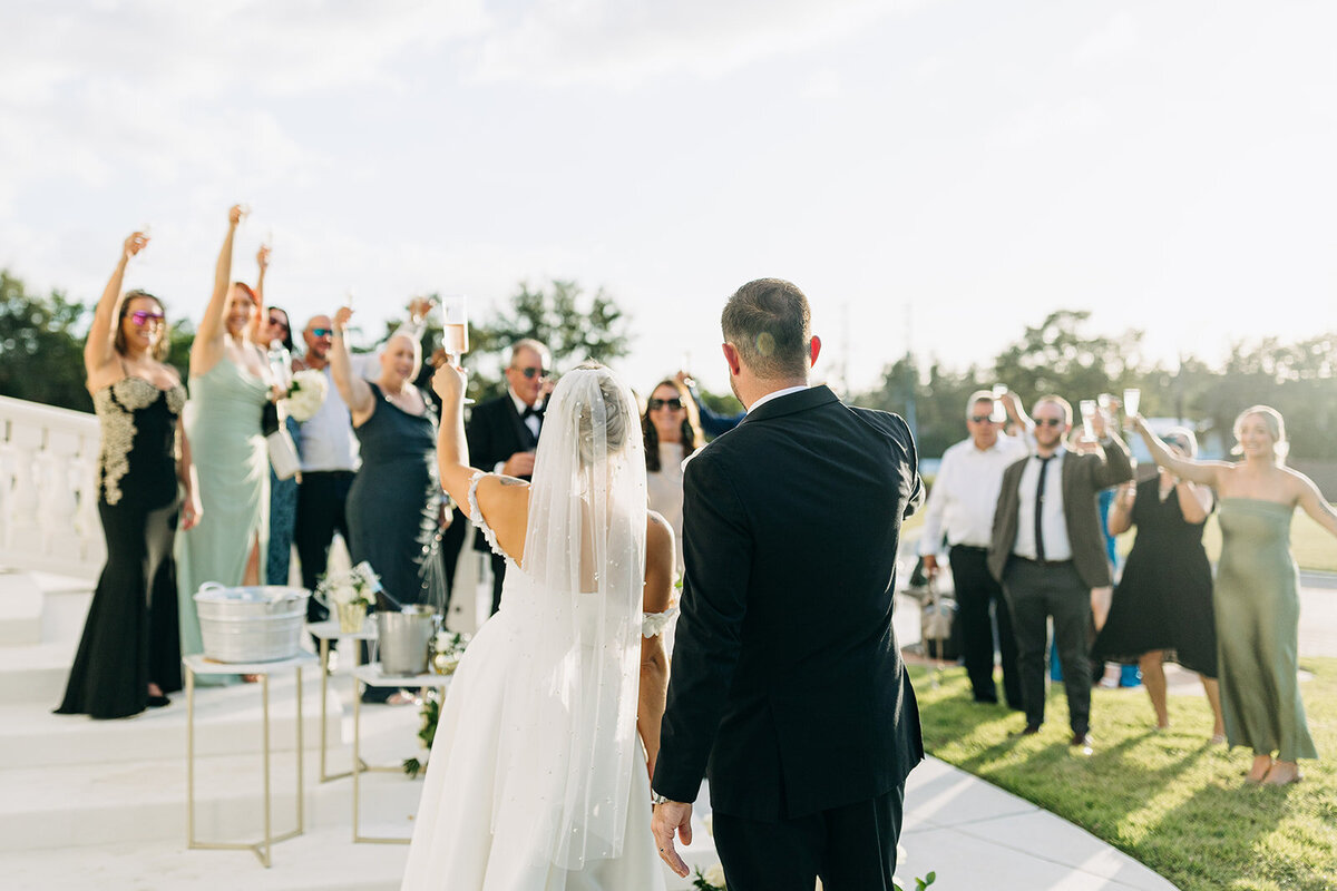 amber-mcwhorter-photo-whitehurst-elopement-chantilly-chic-celebrations-0518