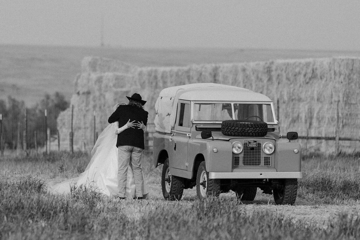 presley-gray-photo-Deerlodge-rustic-western-Montana-wedding-1644