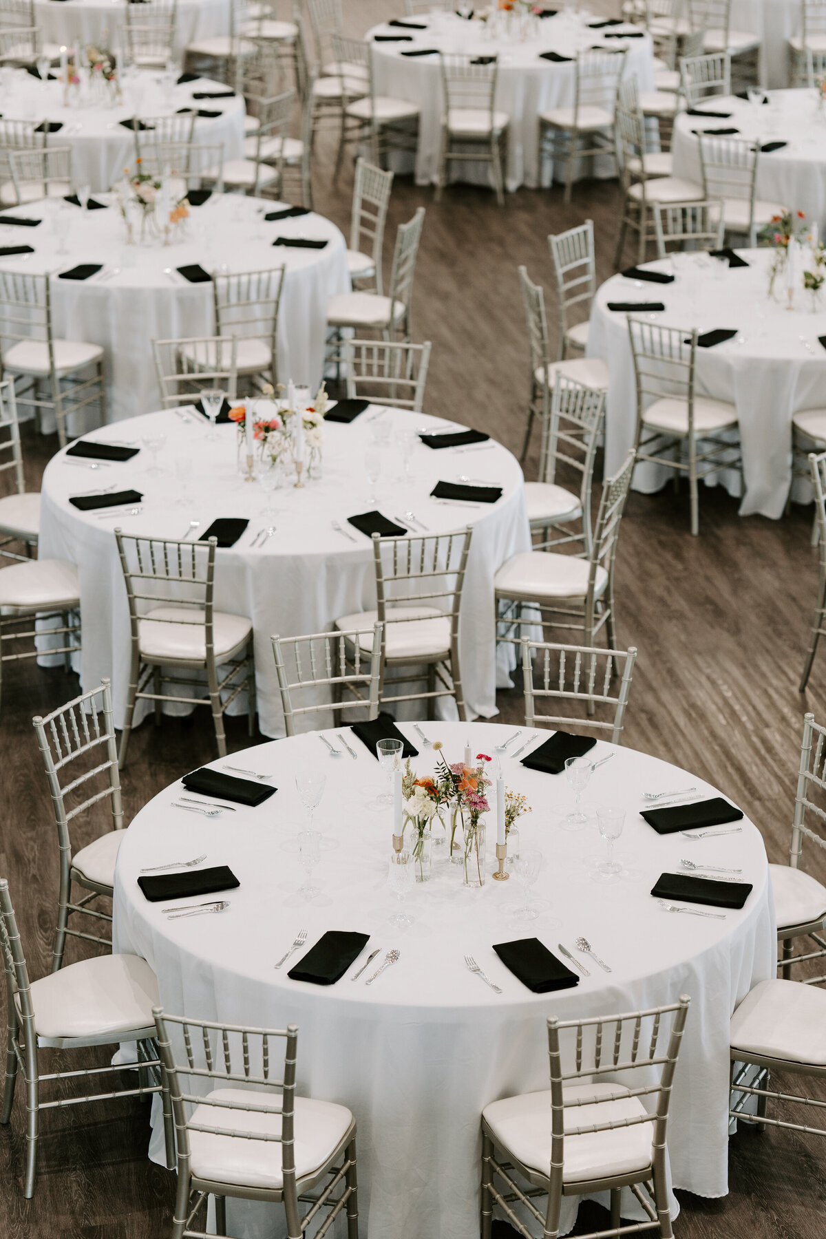 kraber-the-gathering-grounds-iowa-wedding-8