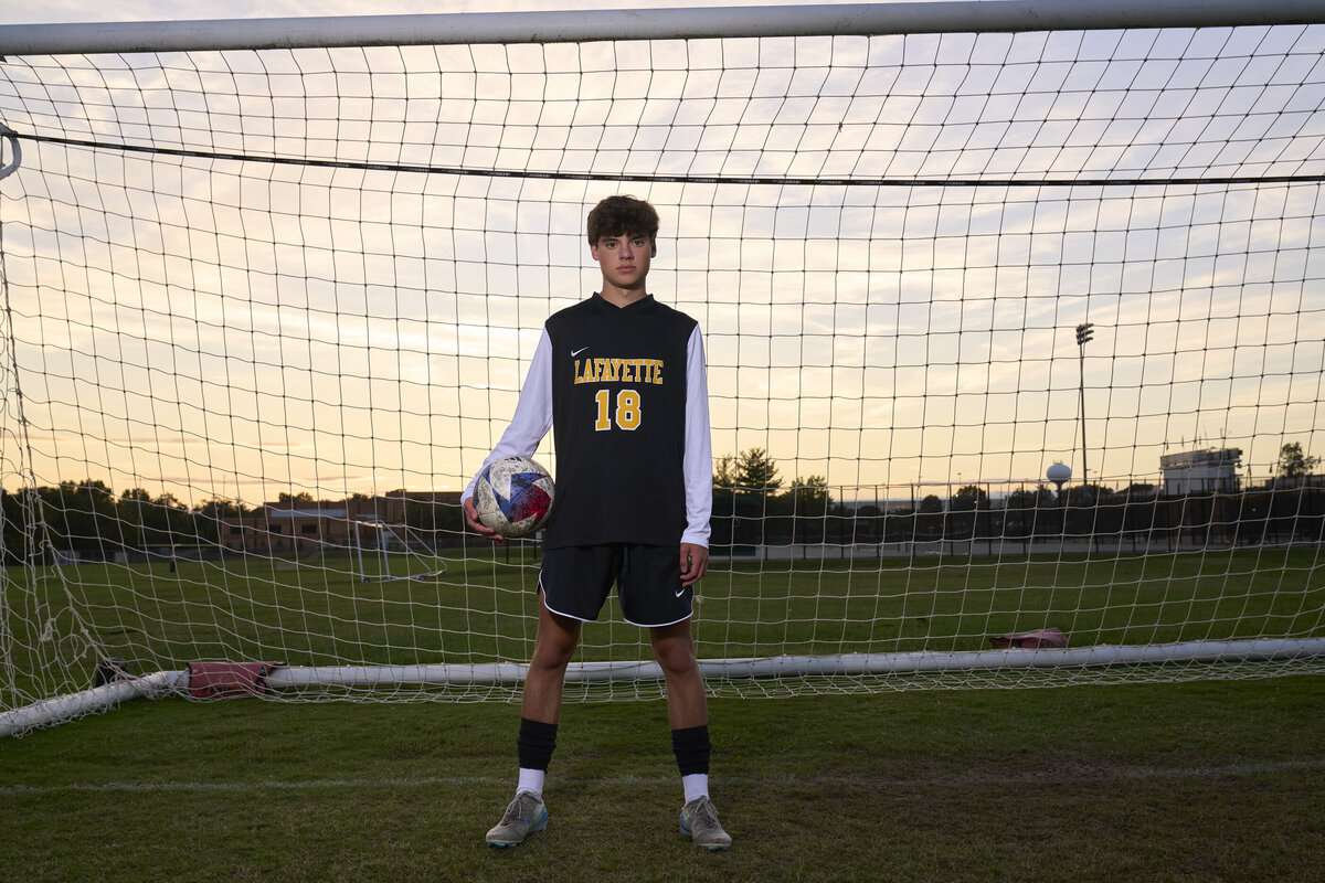 St. Louis senior photographer. senior guy soccer photos. Blanca Parciak Photography _58 (16)