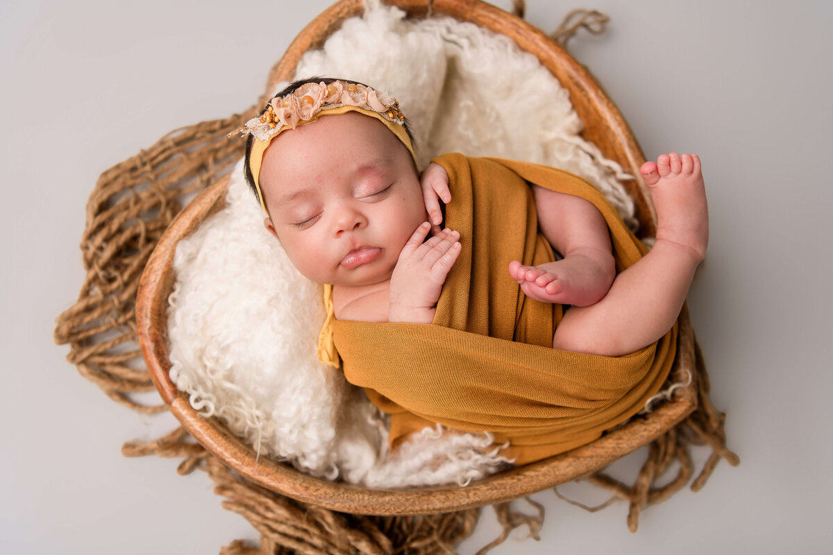 greenwich-newborn-portrait