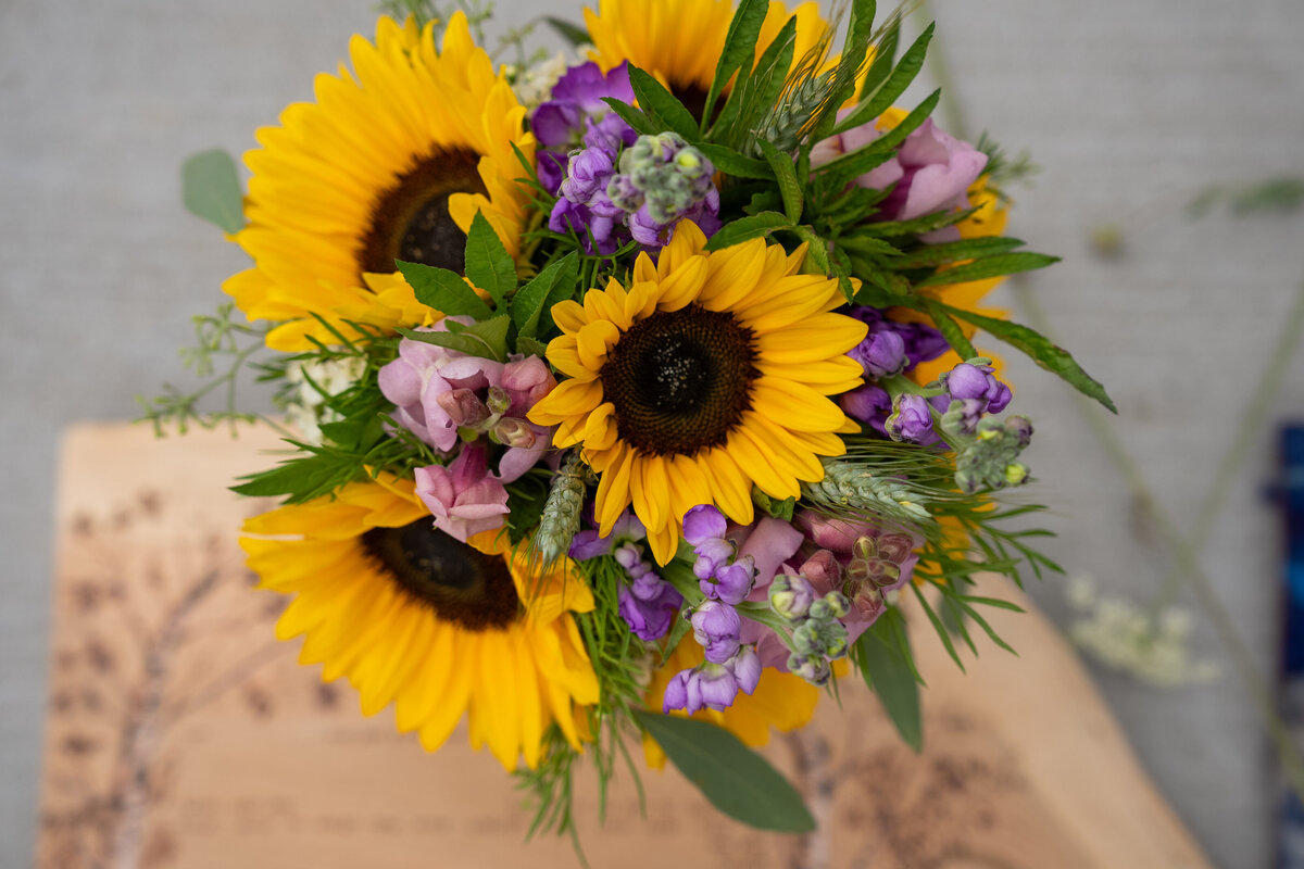 A&J Guelph Arboretum Wedding Flowers10