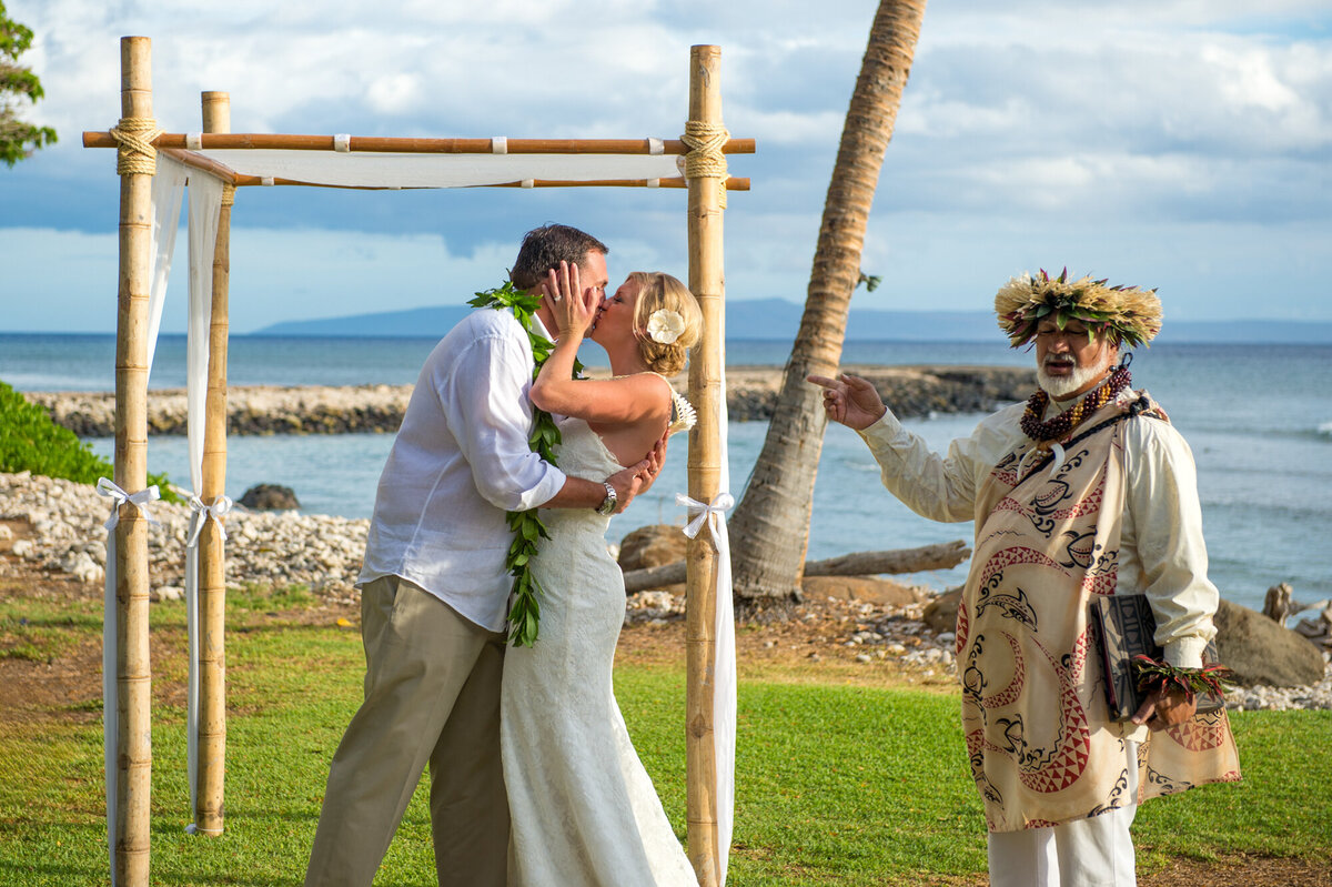 Olowalu-Plantation-House-wedding-photographer-maui-1
