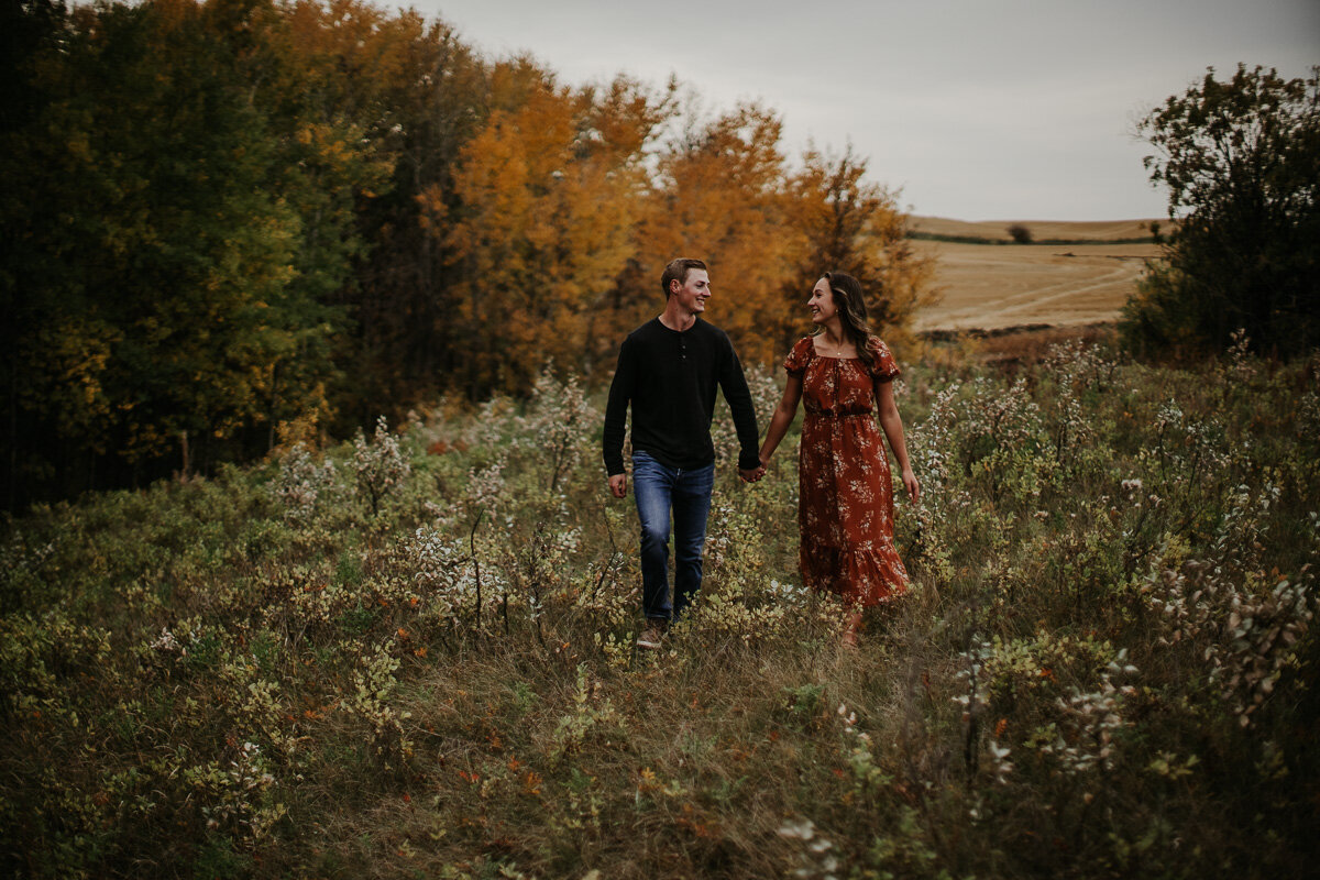 lumy+co_badlands-local-buffalo-jump-engagement-photographer-17