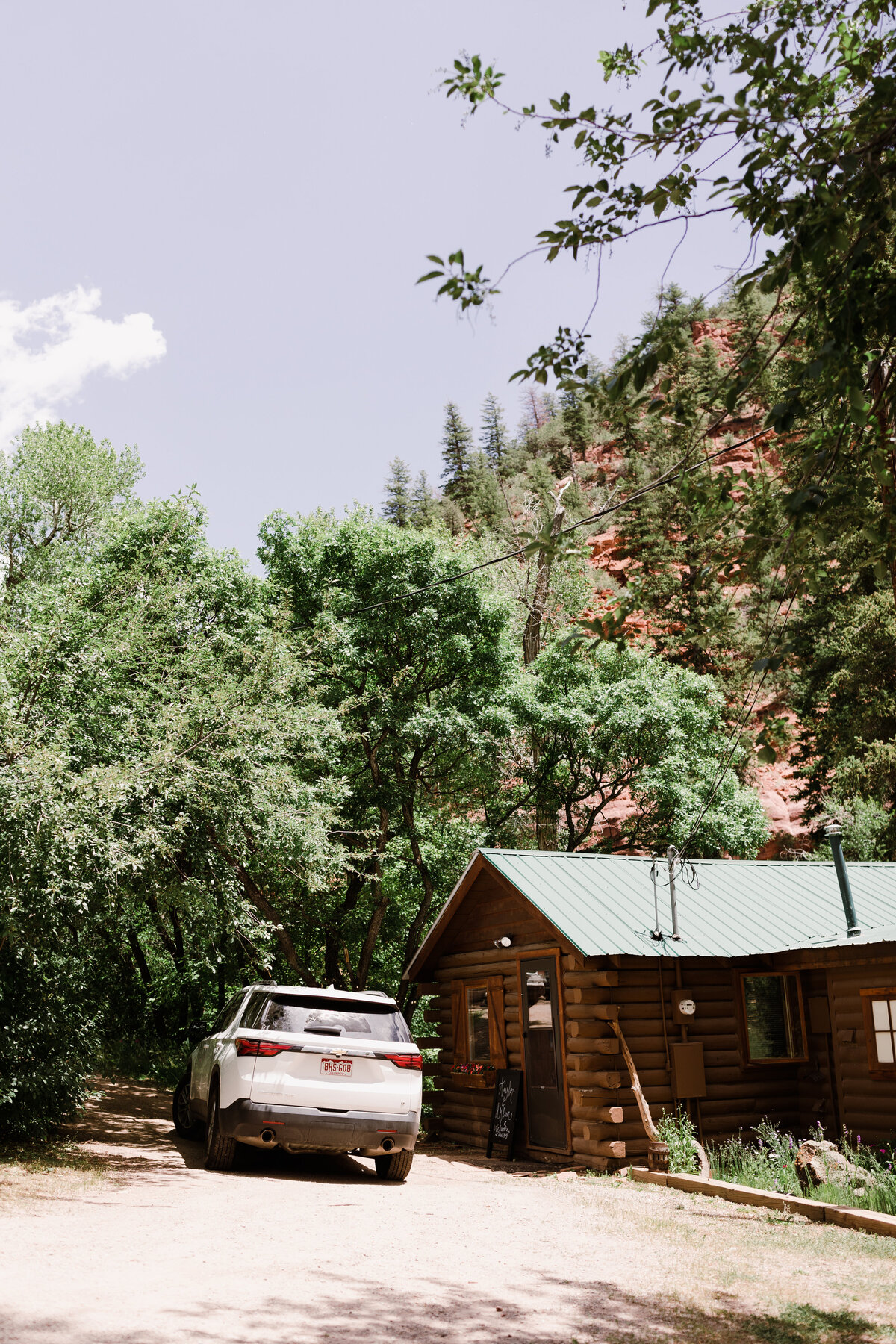Lodge in the mountains at Dallenbach Ranch Colorado Wedding