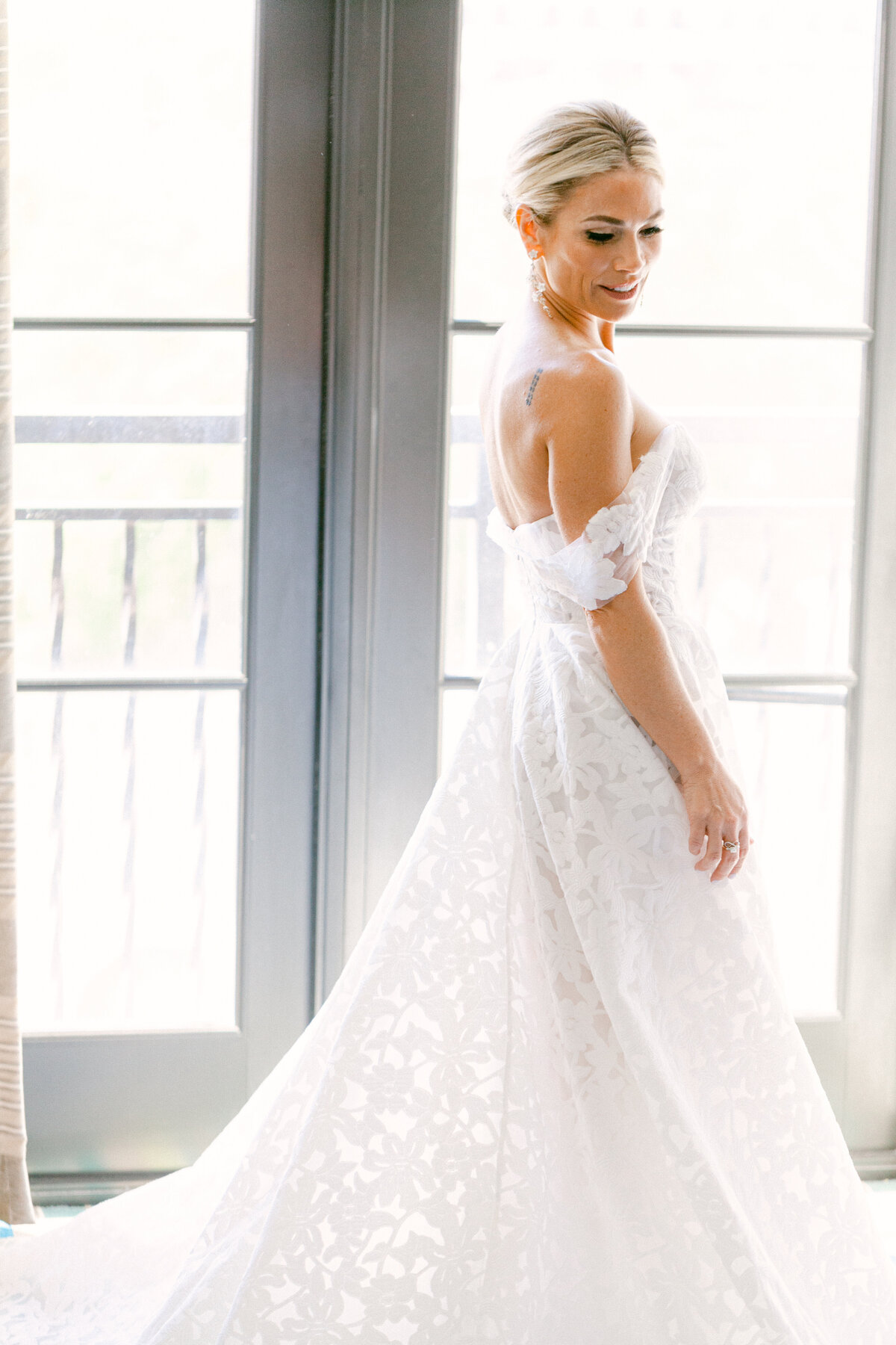 Mariah + Teddy - Bride Getting Ready-111