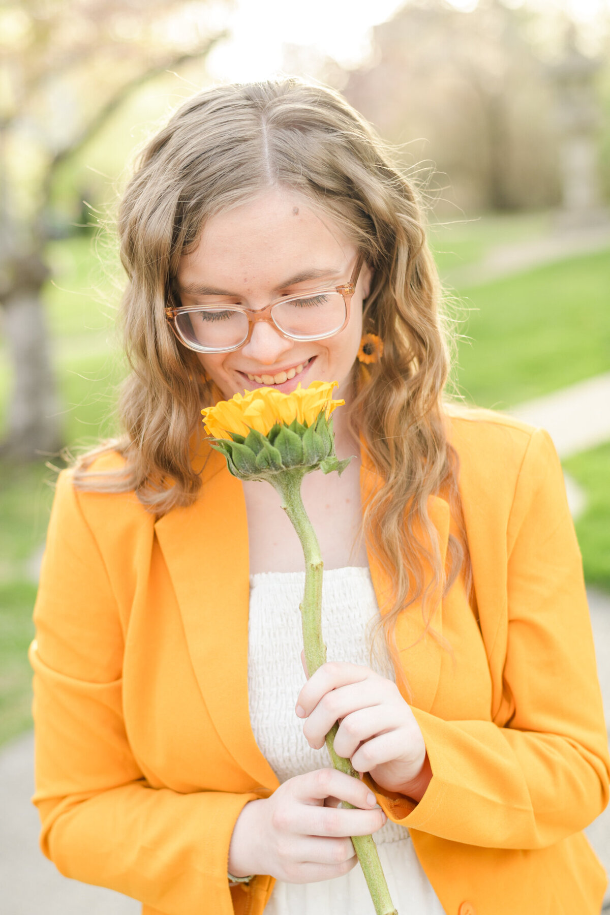 Bright Spring Senior Session 0012