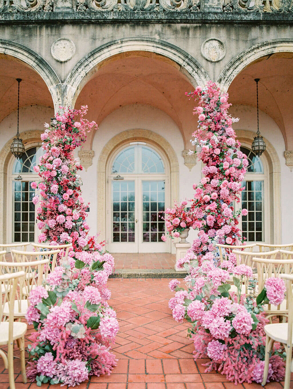 06-philbrook-museum-pink-tented-wedding