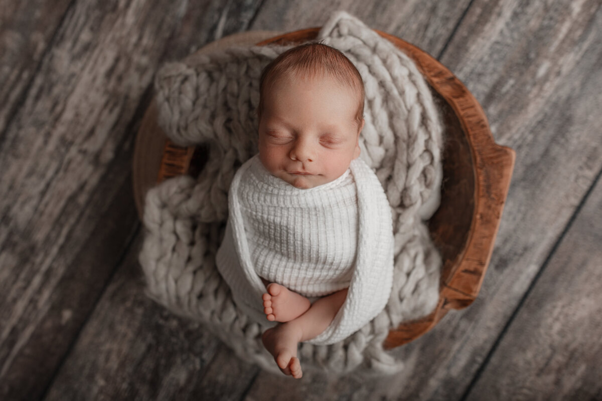 Newborn-boy-studio-Hicksville