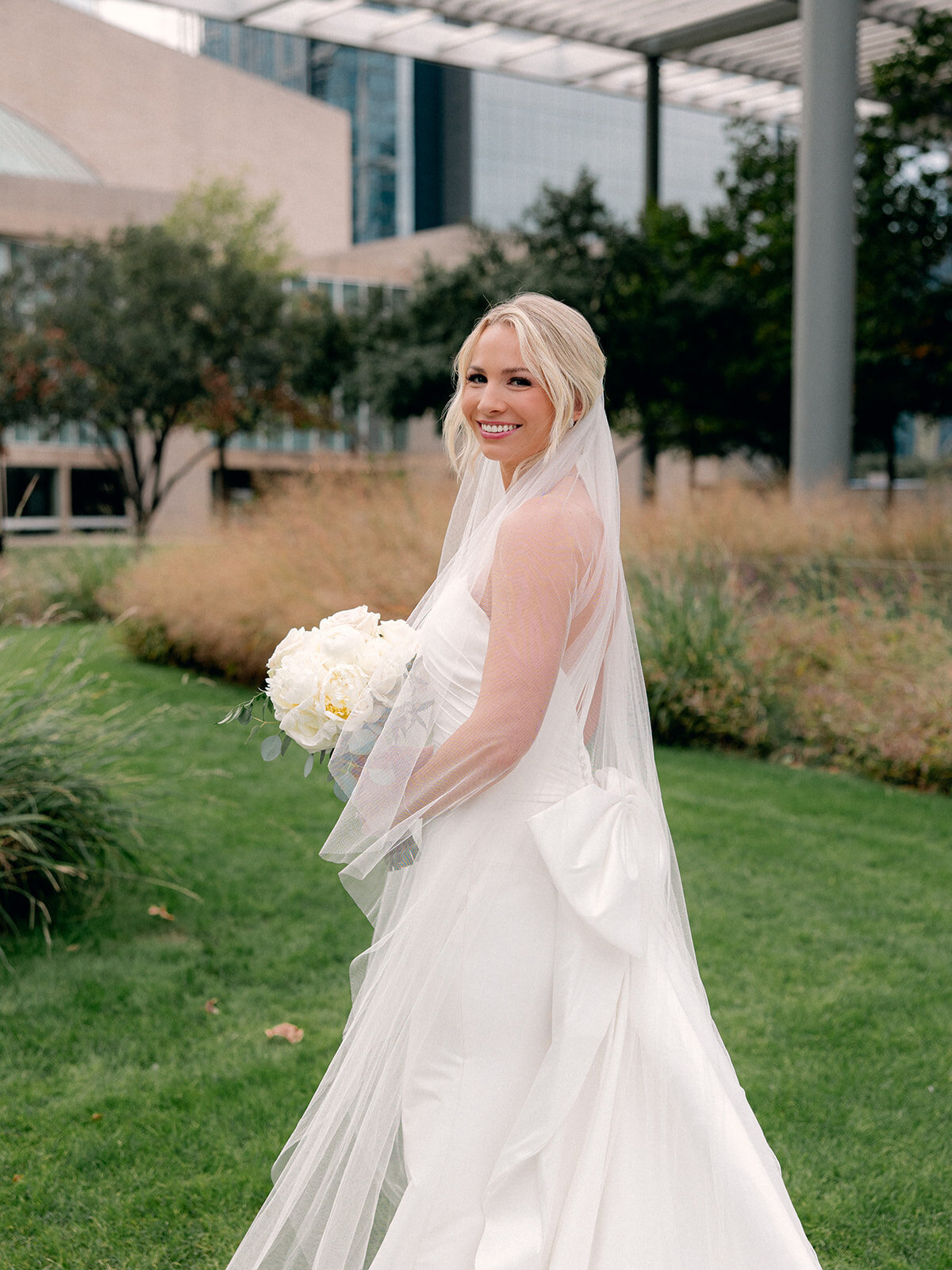 20223-11-11_Katie+DavidChenSneakPreviews_MollyMurphyPhotography-53