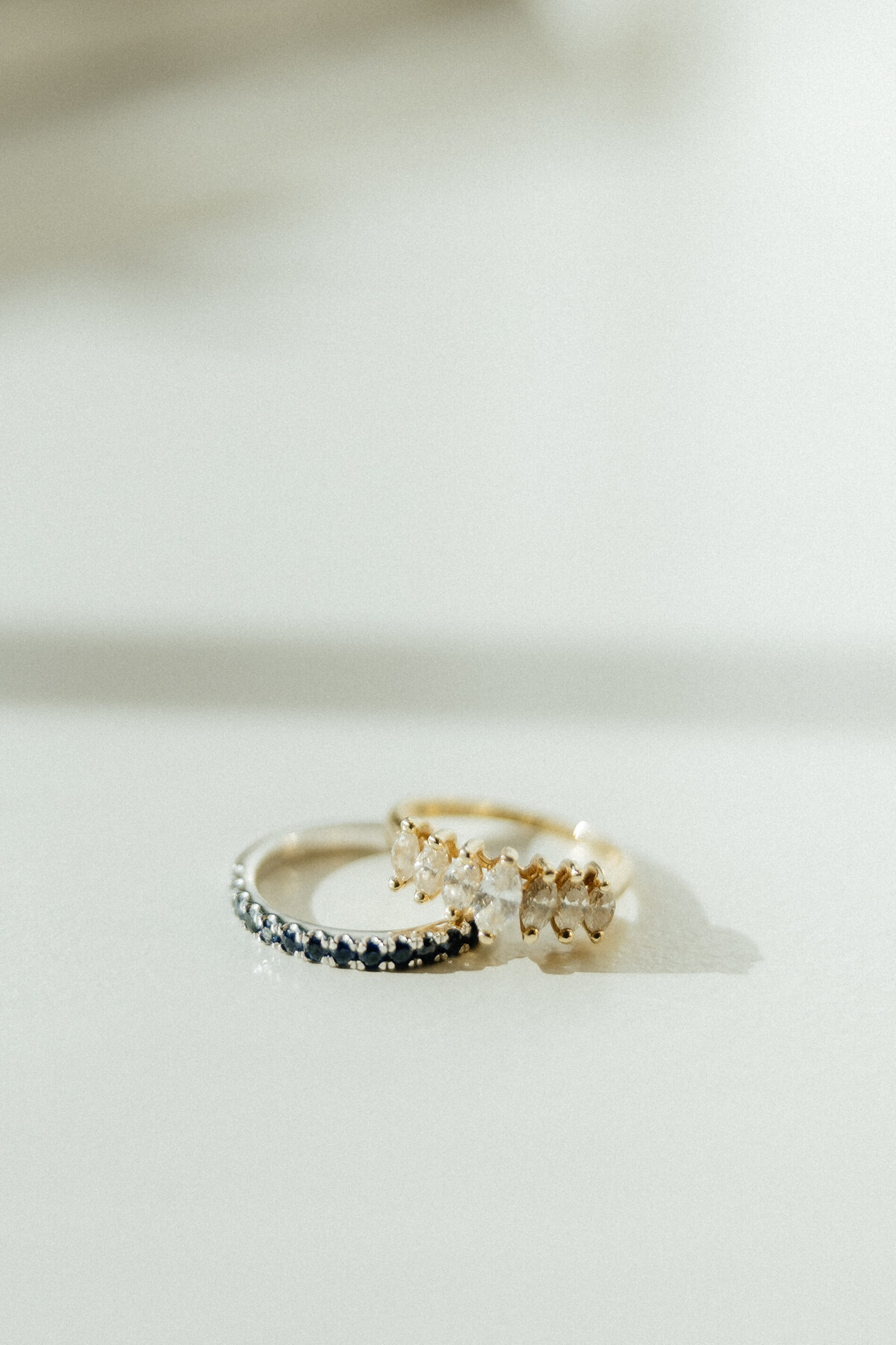 Heirloom rings as her something borrowed.
