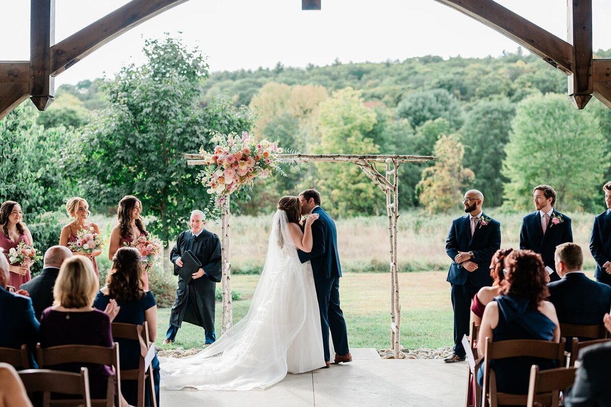 barn-at-quonquont-farm-wedding-margit-anne-photography-44