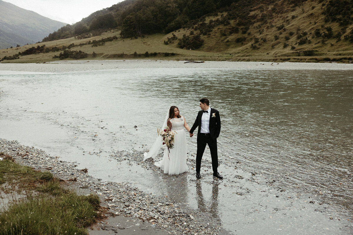 NZElopement-DallinHazard-400