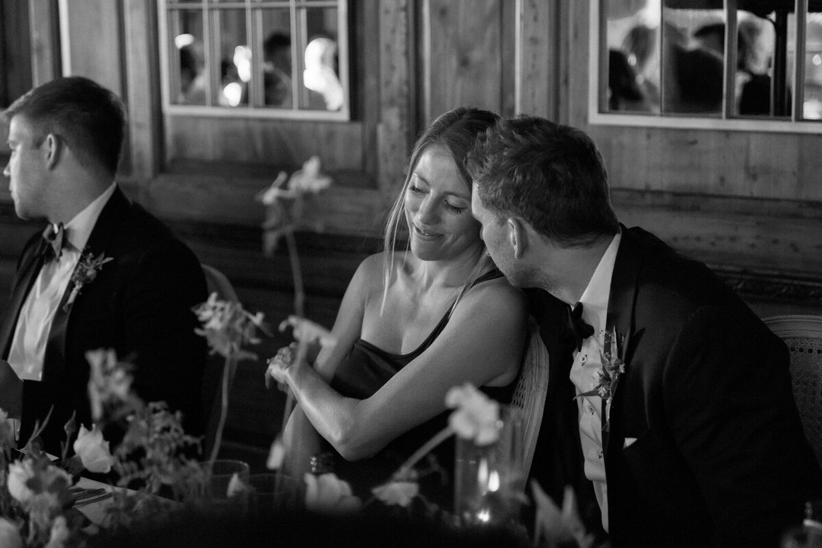 Flora_And_Grace_Analog_35mm_Editorial_Wedding_Photographer (1 von 1)-48