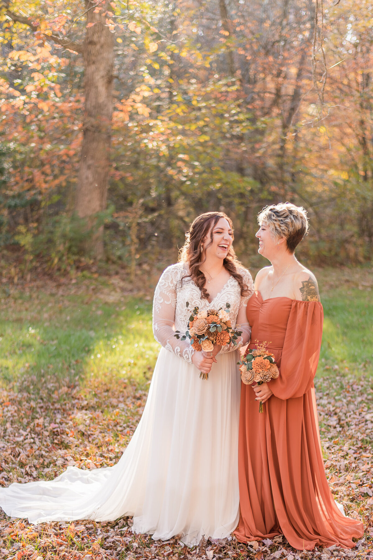 bride-and-bridesmaid-wedding-portrait-llp
