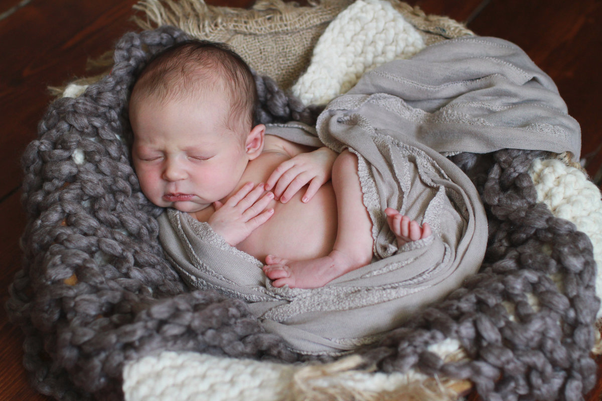 043_lainey