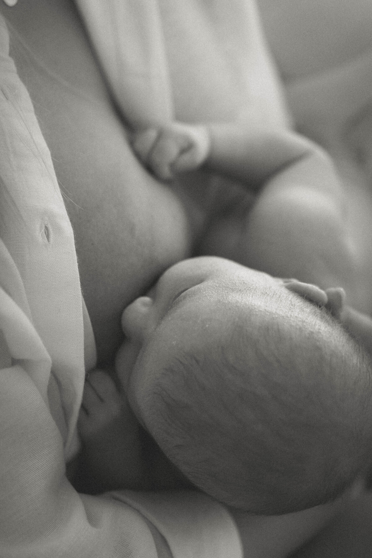 newborn fotograaf - gezinsfotograaf - zwangerschapsfotografie - videograaf - Sint-Niklaas - Pictures by Jess - Mama en baby shoot