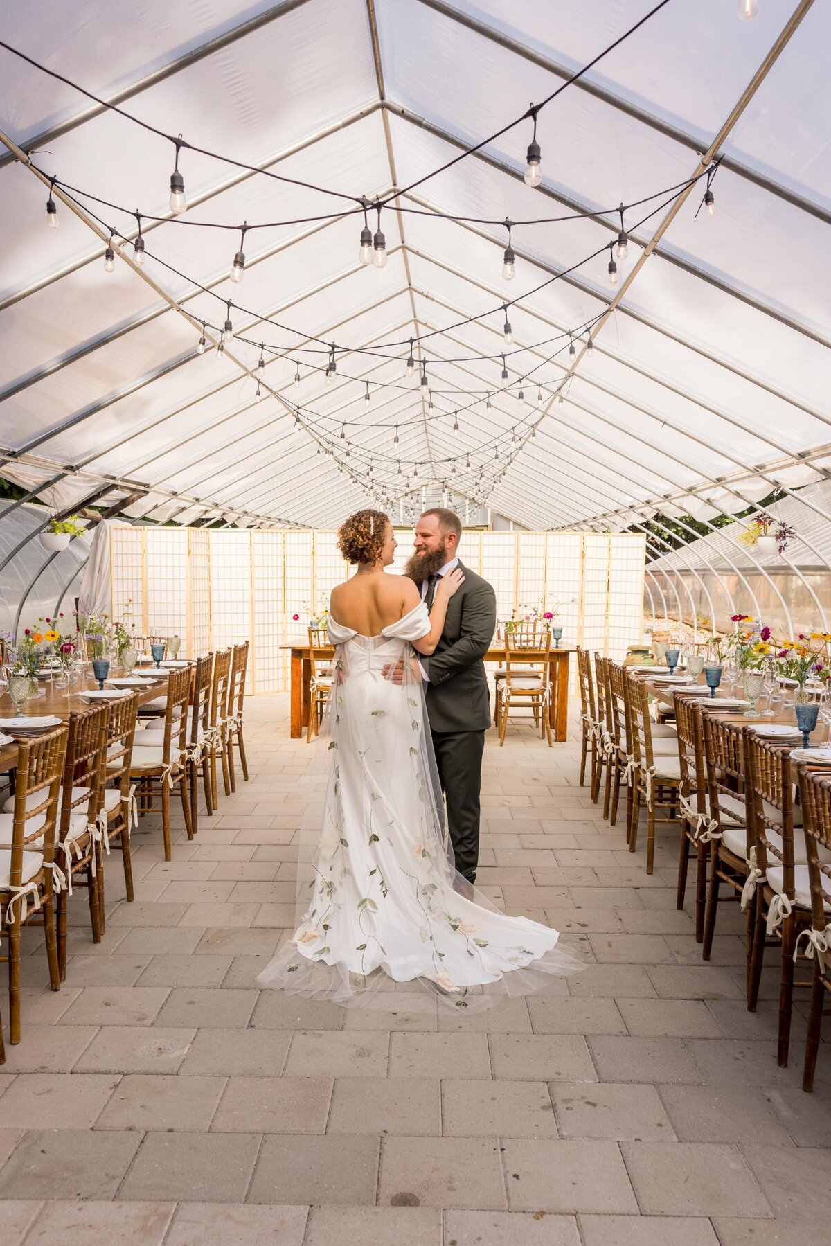 greenhouse wedding photos groton ma alliephoto