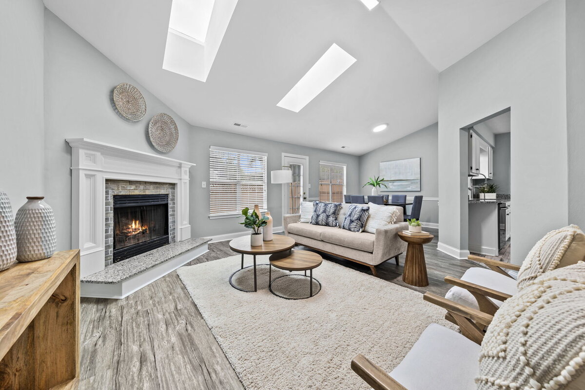 5-web-or-mls-2088Townfield005