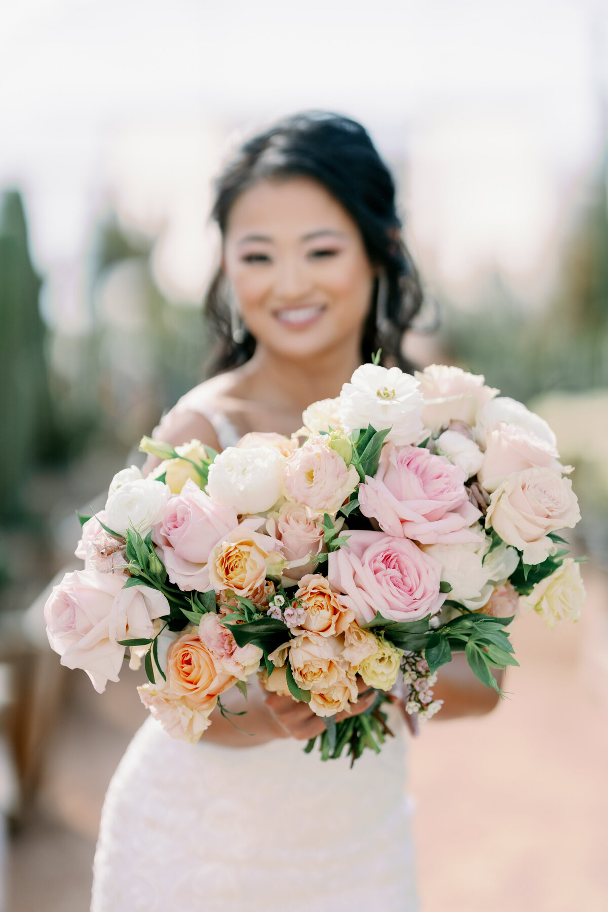 of-the-desert-flor-las-vegas-wedding-florist-cactus-joes-0004