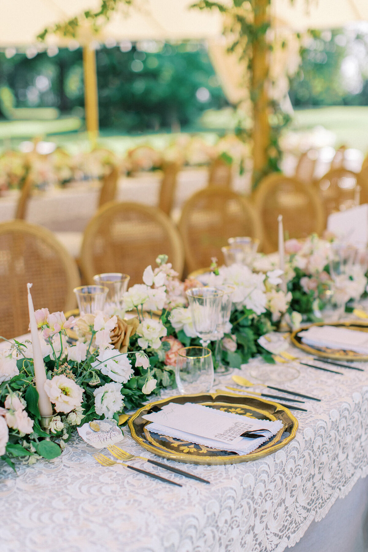 Maïlys Fortune Photography Husband Wife Wedding Weddings Photography France Switzerland Italy Timeless Dreamy Imagery Bilingual French English Destination Weddings Destination Wedding Provence French Riviera Paris Lake Como Tuscany120