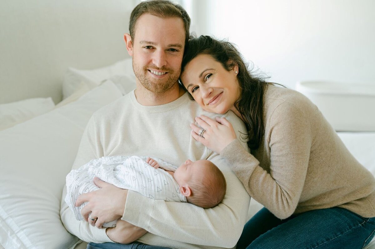 bella-luce-by-michelle-andrea-new-england-photographer-newborn-perry-family-7