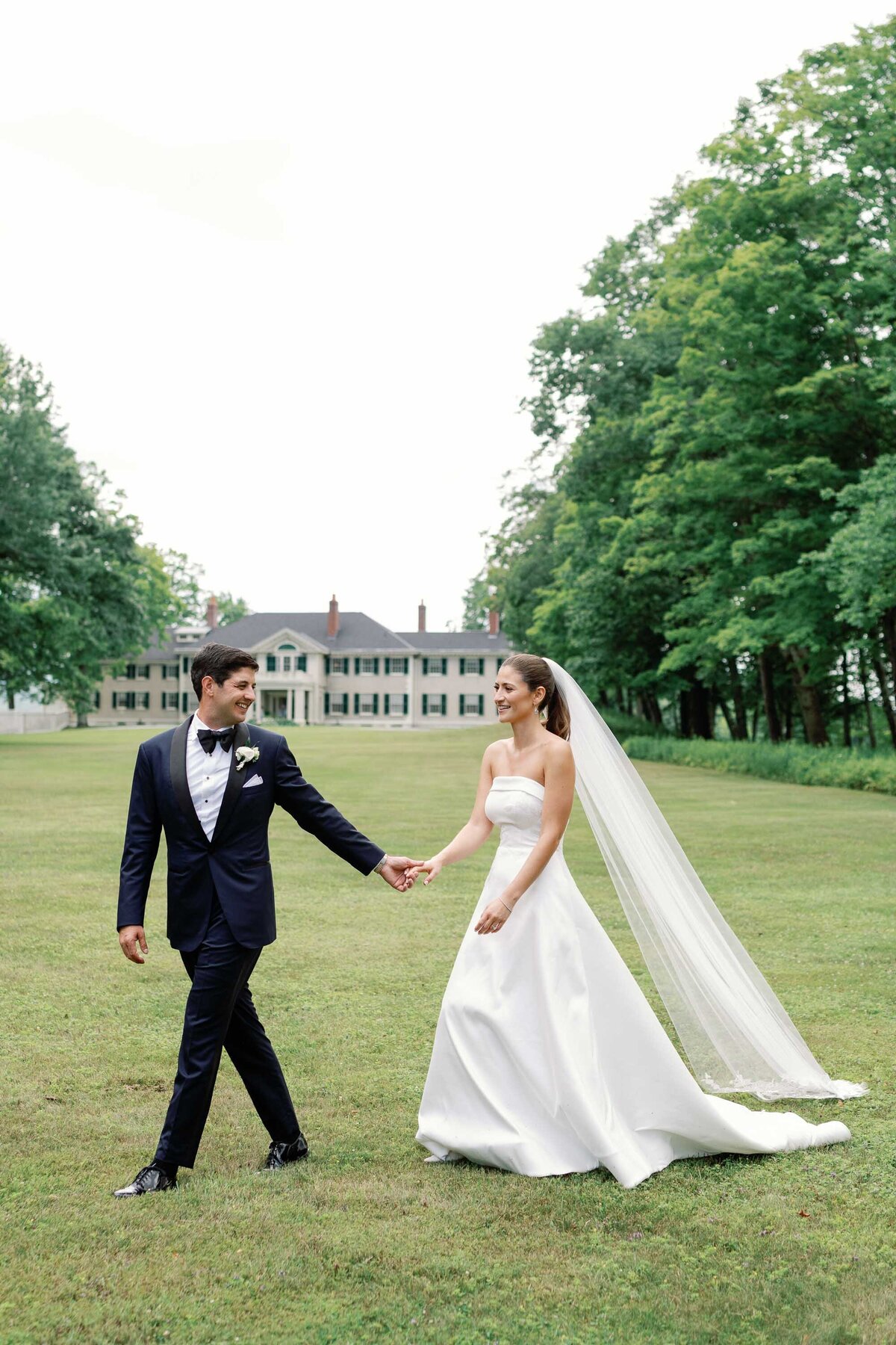 Bride and groom at hildene wedding in manchster, vt