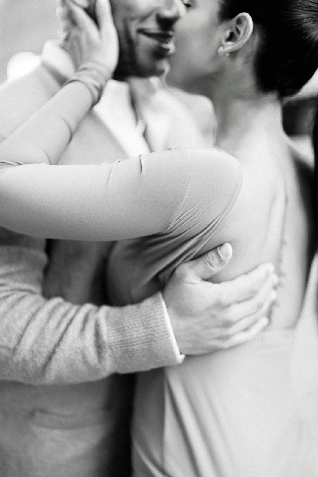 E11-Engagement-photo-shoot-in-Downtown-Toronto-Maria-and-DeVon-2025-04-14-2500px-1019